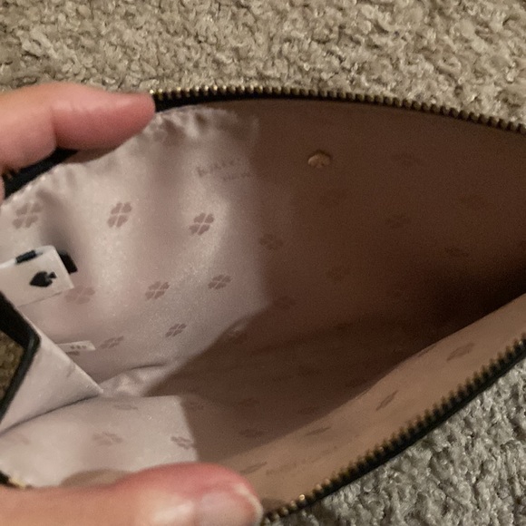 Kate spade wristlet - Picture 5 of 8